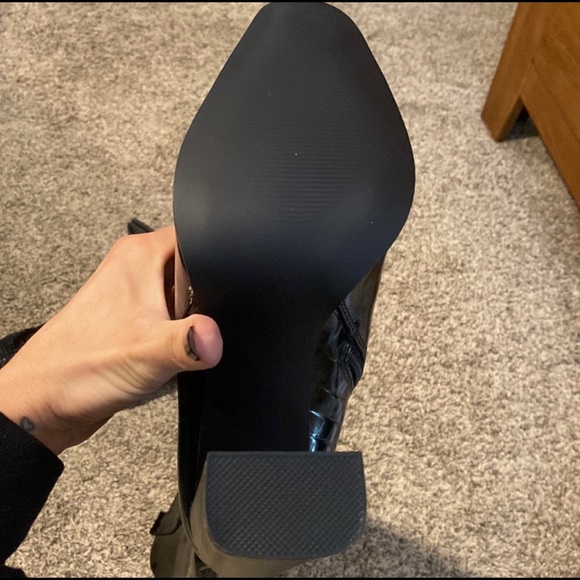 Never Worn Black Boots, Size 6 - Picture 3 of 6
